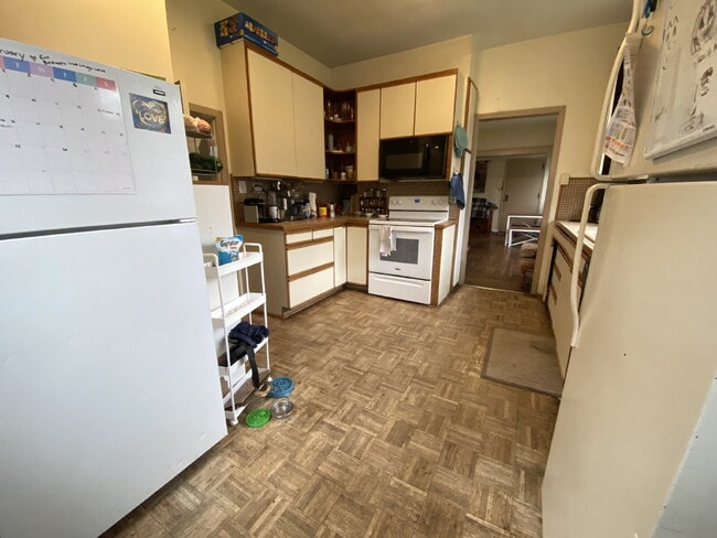 Photo - 825 N Garden St