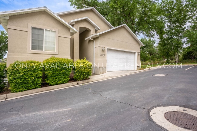 Photo - 1296 S 1540 E