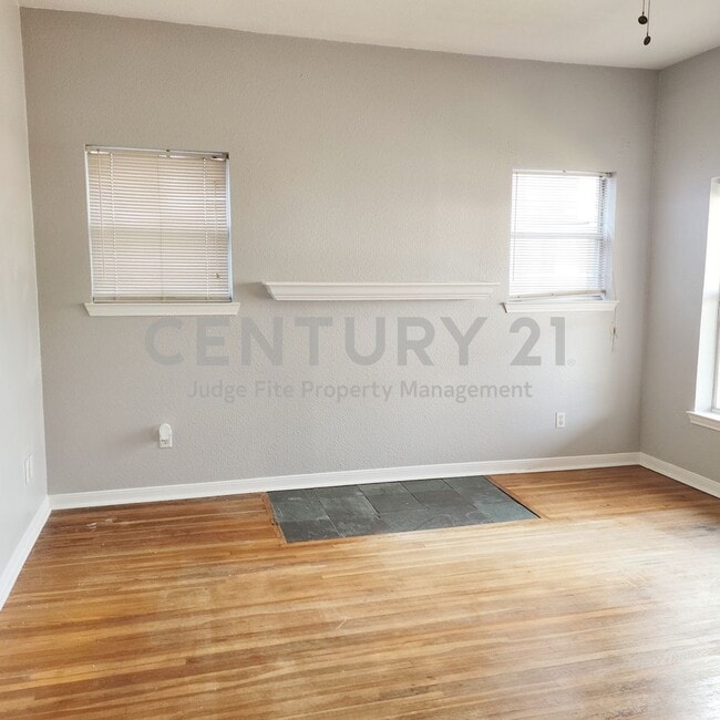 Photo - Updated 1/1 Apartment in Prime Dallas Location Ready for Move-In!