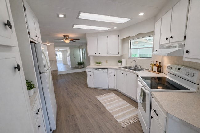 Photo - 204 52nd Ave Terrace E