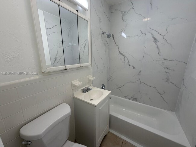 Photo - 1845 Pembroke Rd Unidad 4-27
