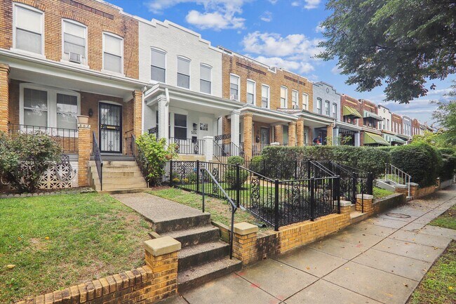 Photo - 504 24th St NE Casa