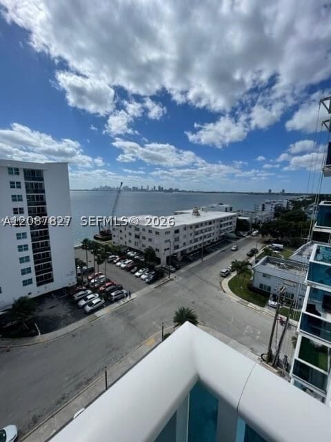 7501 E Treasure Dr Unidad 9R