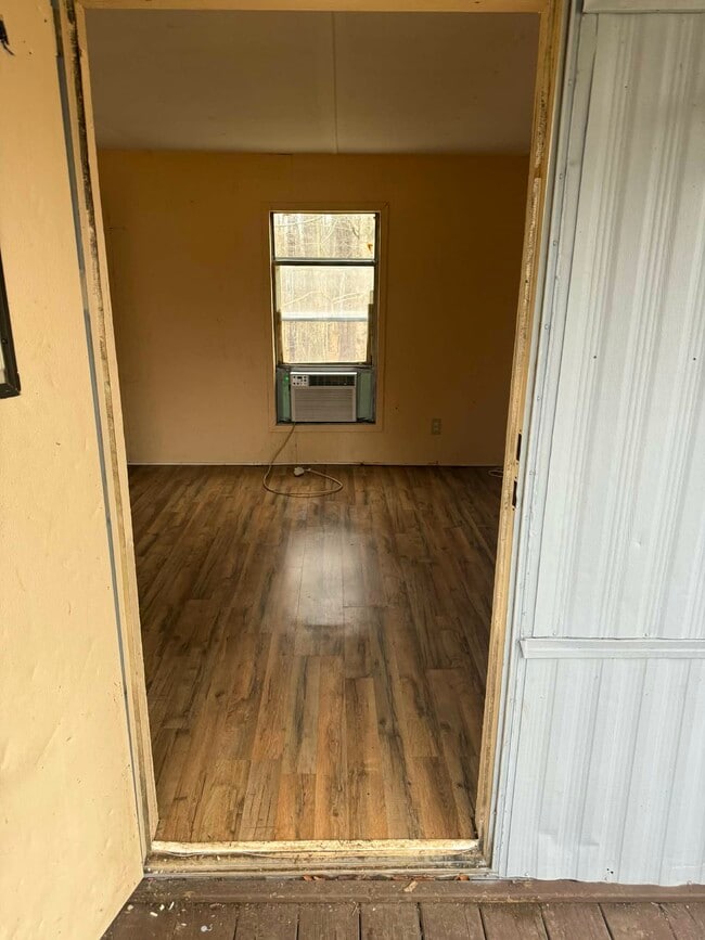 Photo - 1380 Mapleash Ave