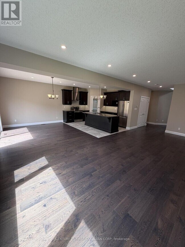 Photo - 2779 Oriole Dr