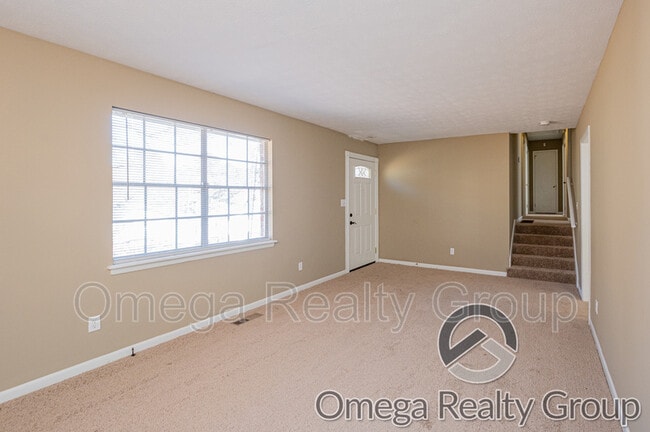 Photo - 504 Roselle Ln