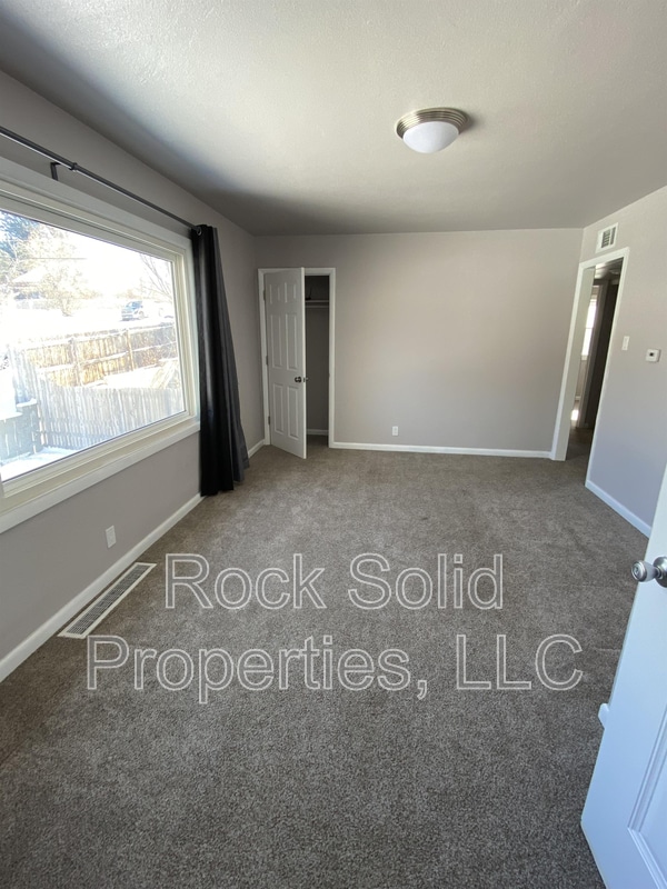 Photo - 2020 Dunn Ave