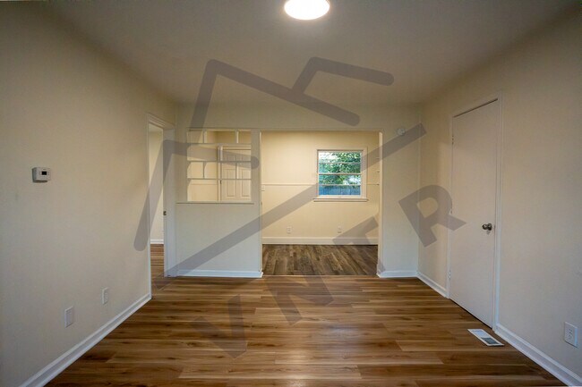 Photo - 1921 S Vine St