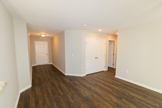 Photo - 143 Callaway Cres