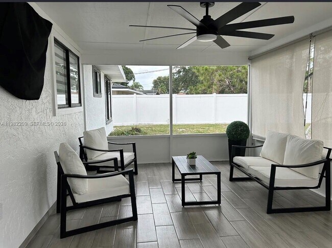 Photo - 2197 SE Shelter Dr