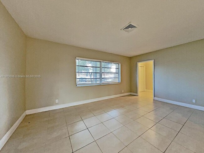 Photo - 5261 SW 8th Ct