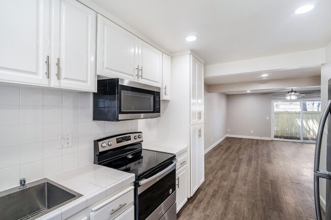 Country Squire Apartments