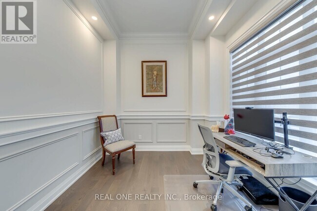 Photo - 1103 John Laird Cir