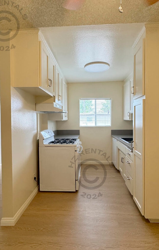 Photo - 5130 Coldwater Canyon Ave