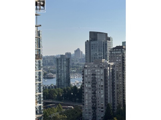 233 Robson St Unit 2108