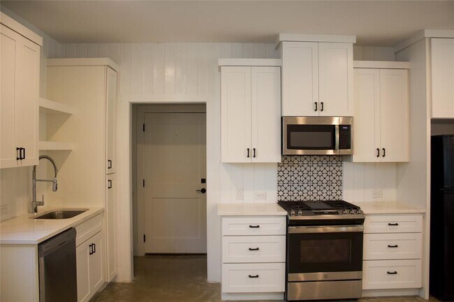 Photo - 1131 Omega Ave