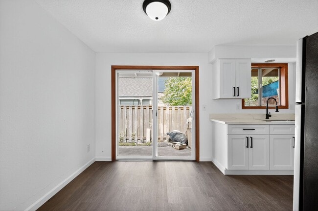 Photo - Half off the first month's rent!