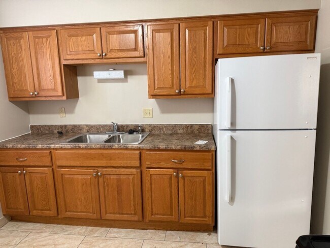 Photo - Kraehnke Florist Holdings LLC Unit 6701 W Florist Ave Lower