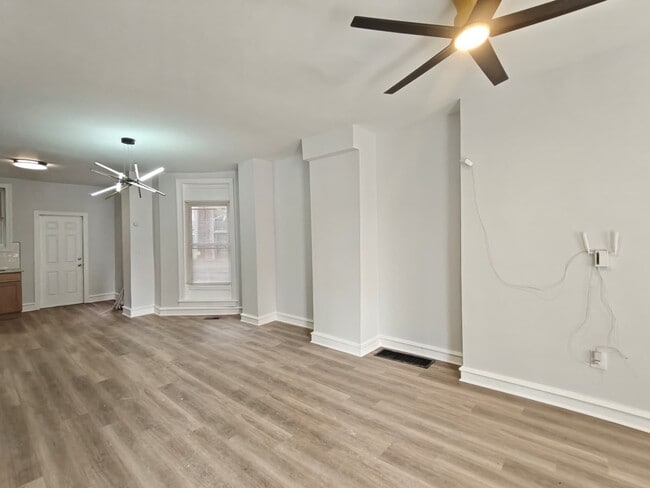 Photo - 5431 Race St