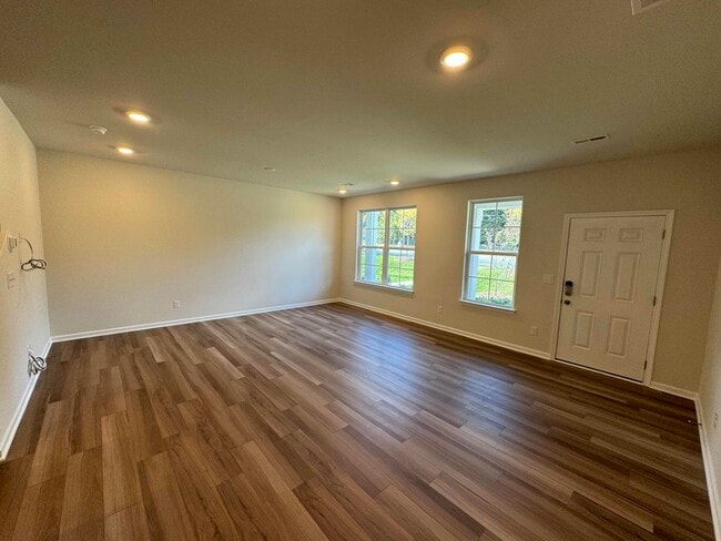 Photo - 716 Herlong Ave