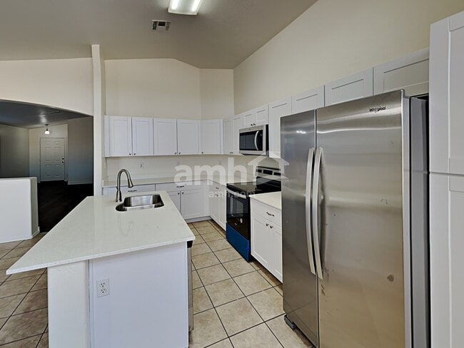 Photo - 2637 S 63rd Dr