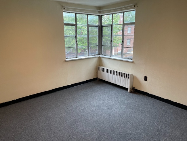 Photo - 217 Easterly Pkwy