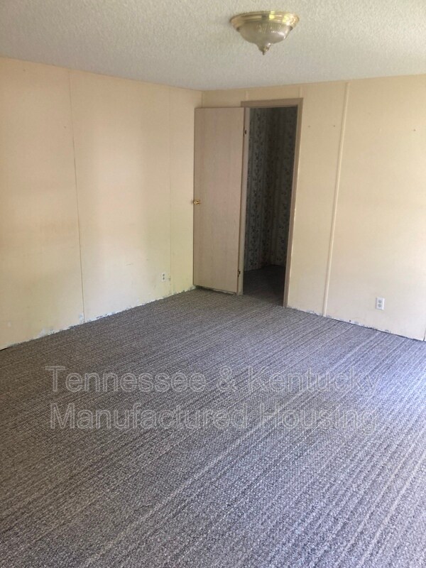 Photo - 300 Hillsdale Estates Ln