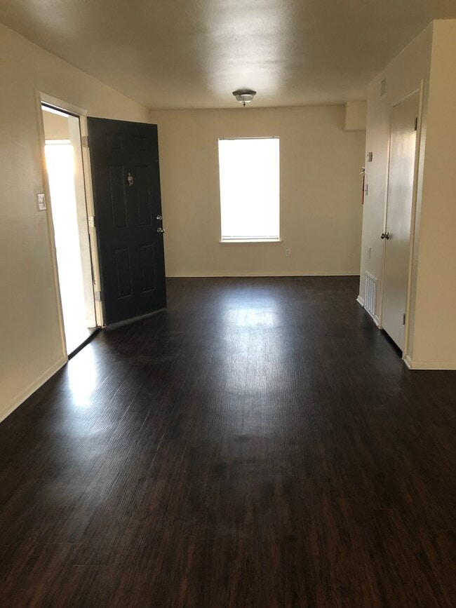 Photo - Casa del Rey Apartments