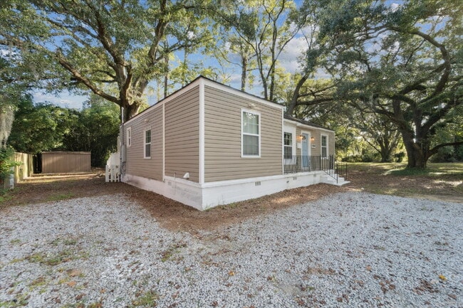 Photo - Charming Midtown Home – Updated and Move-I...