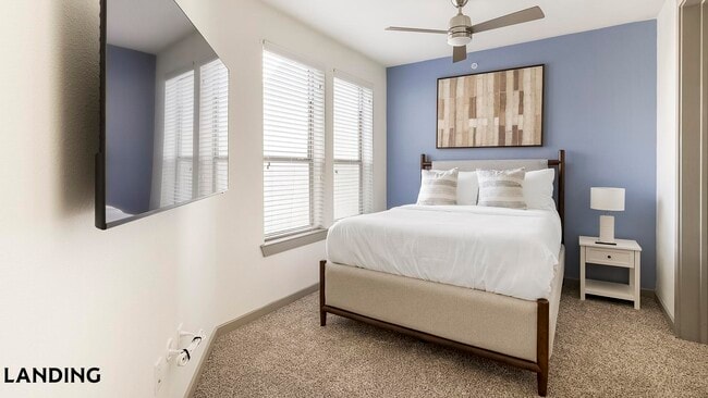 Photo - 101 S Center St Unidad 644