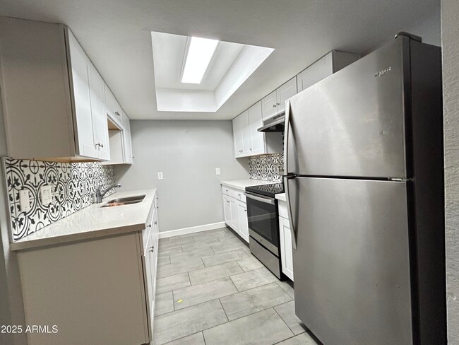 Photo - 9618 N 5th St Unit 5