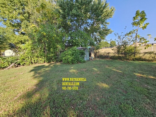 Photo - 3165 E Houston St