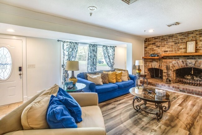 Photo - 1087 Burcale Rd