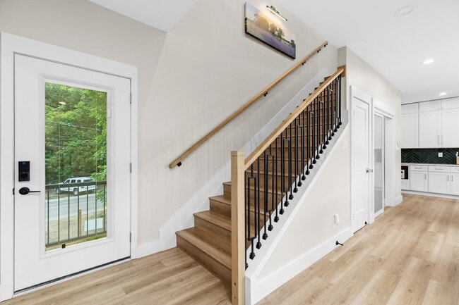 6790 River Rd Unit 1