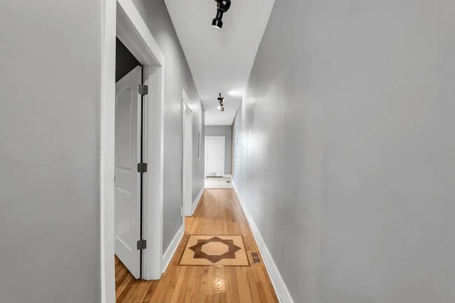 Photo - 3208 W Wabansia Ave