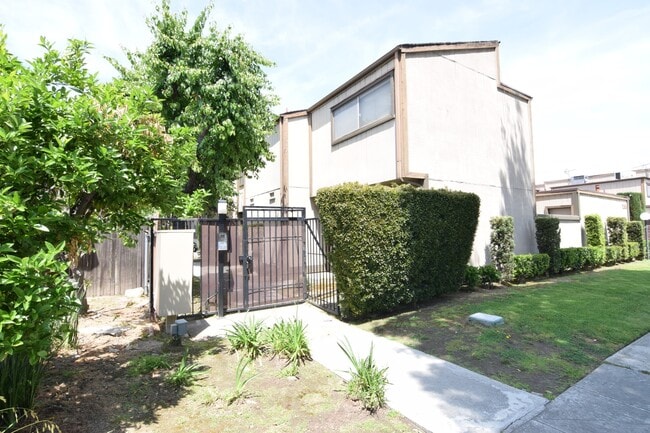 Photo - 1295 Elm Ave Unit 1