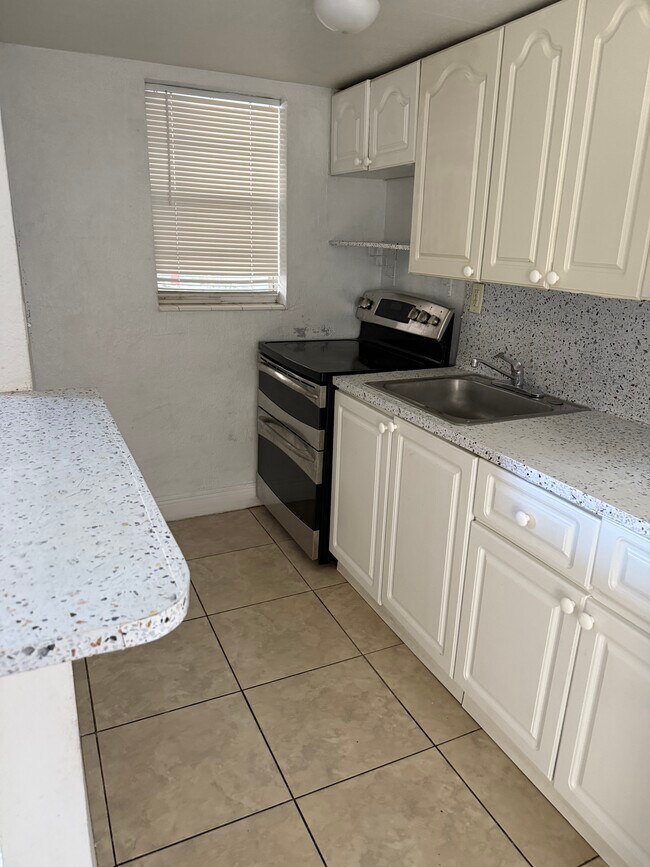 Photo - 3901 SW 112th Ave Unidad 20