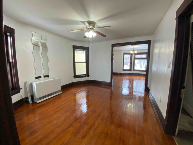 Photo - 2122 W 3rd St Unit Apt 2