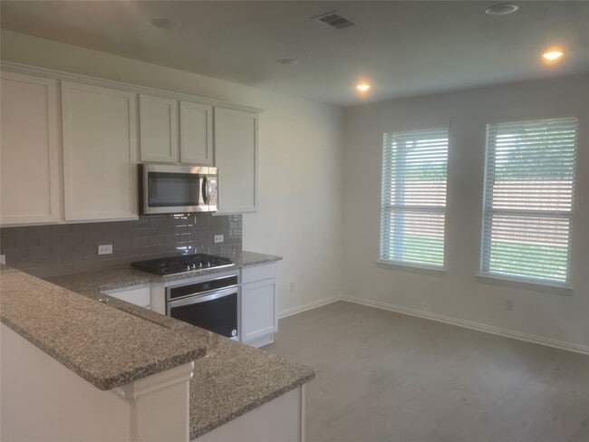 Building Photo - 8111 Royal Palm Ct