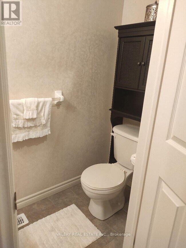 Photo - 1058 Lexington Cir
