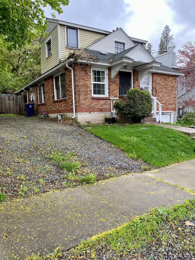 Perry District 3 Bedroom 2 Bath Brick Home - Perry District 3 Bedroom 2 Bath Brick Home