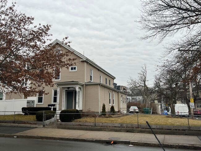 Photo - 96 Washington St Unit 2