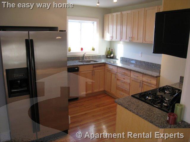 Photo - 10 Evergreen Ave Unidad #3