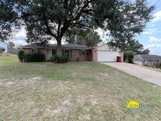 Building Photo - 223 Westview Dr