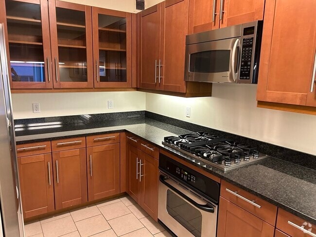 Building Photo - 1 Charles St S Unit 503 Rental