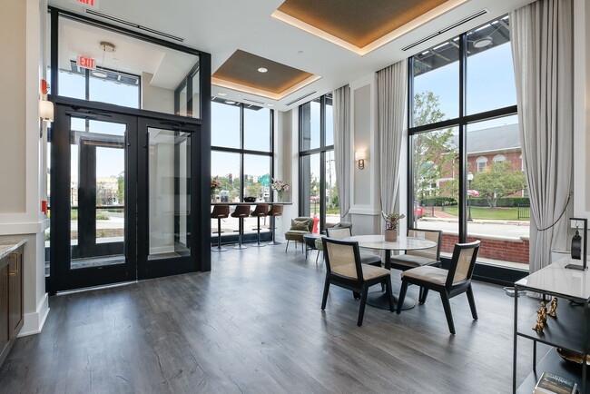 Entryway of Lobby - Quincy Station Rental