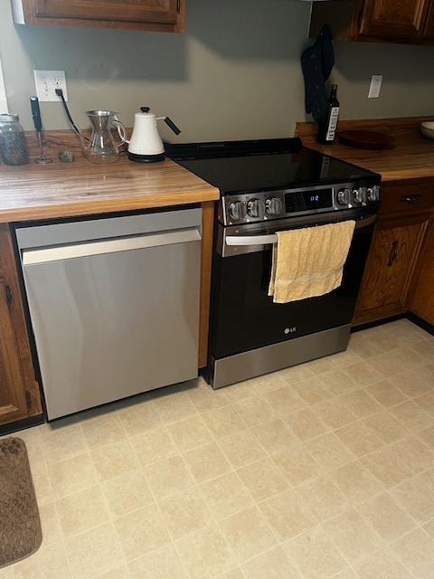 Photo - 295 Macrae Rd