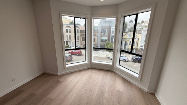 Photo - 1630 Oakdale, Ave. Unit Top Floor