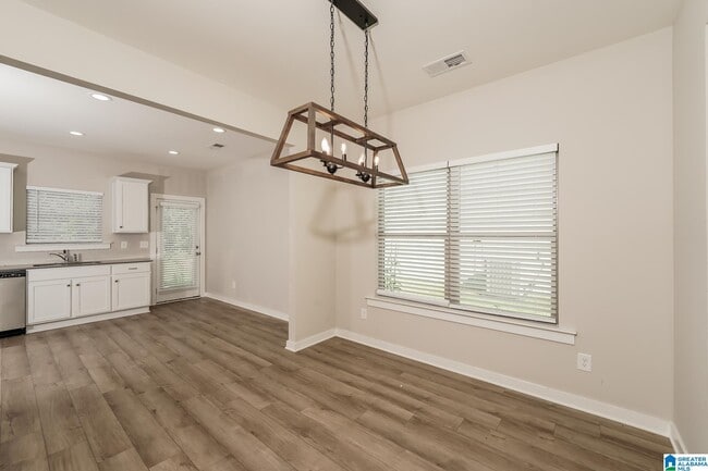 Photo - 142 Kings Wy