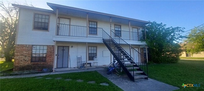 Building Photo - 406 N Main St Unit A